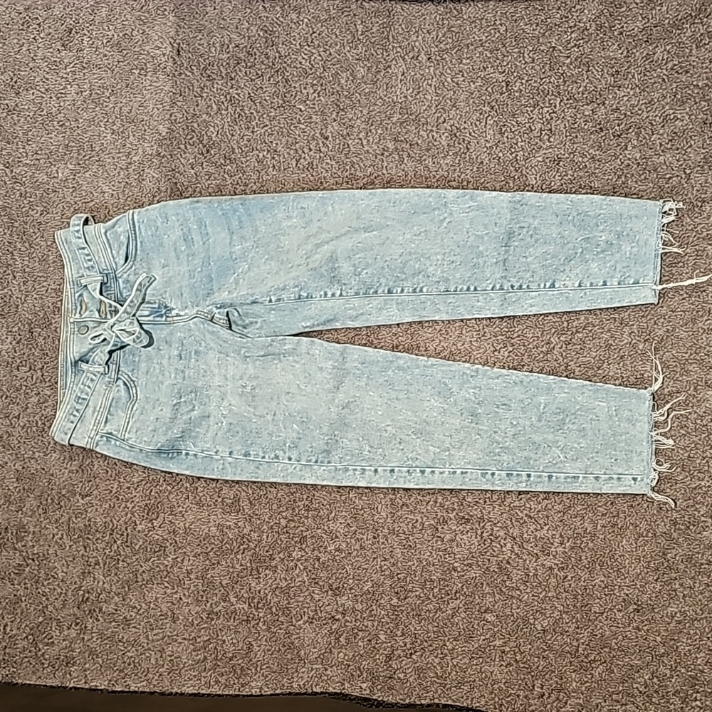 New without tag frayed high rise mom jeans